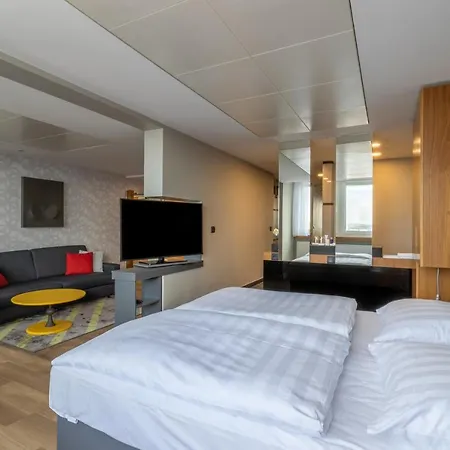 Radisson Blu Hotel 4*